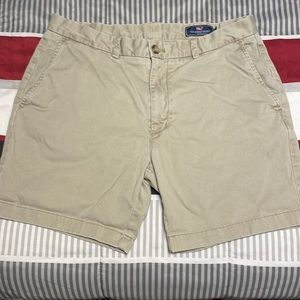 Mens vineyard vines shorts - Size 34